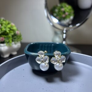 EvoraLuxe Crystal Bloom Pearl Earrings – Elegant Floral Studs